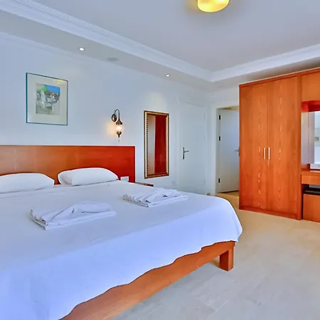 Luxury Close To The *