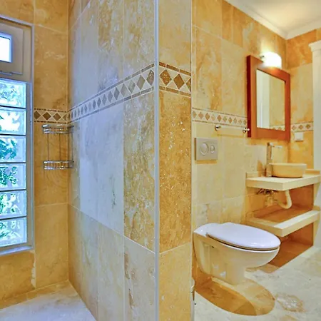 Вилла Luxury Close To The Калкан