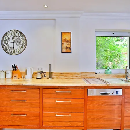 Luxury Close To The *