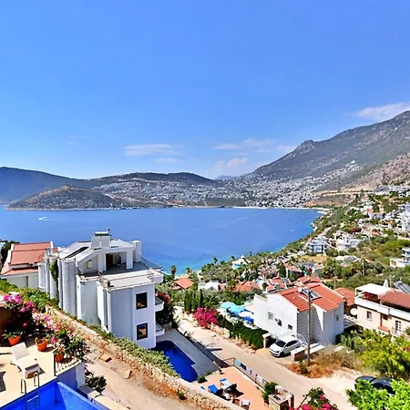 Luxury Close To The Villa