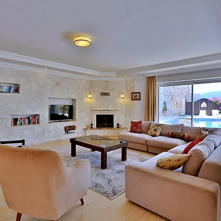 Luxury Close To The Villa