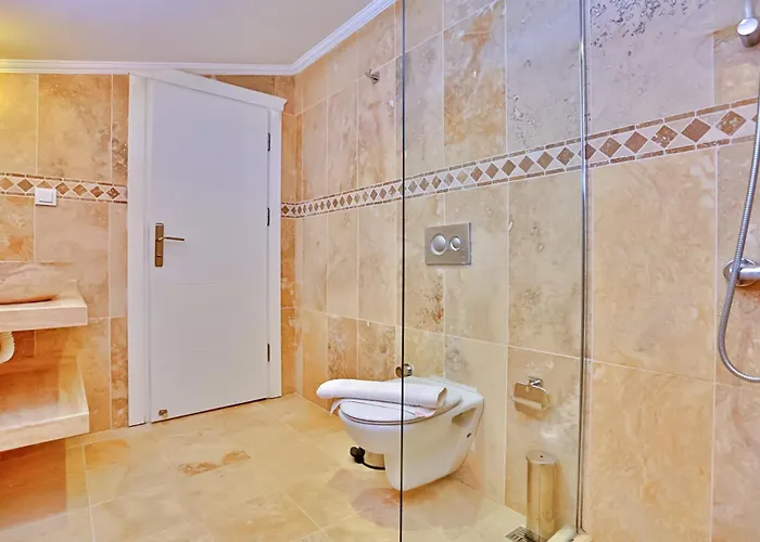 Luxury Close To The *