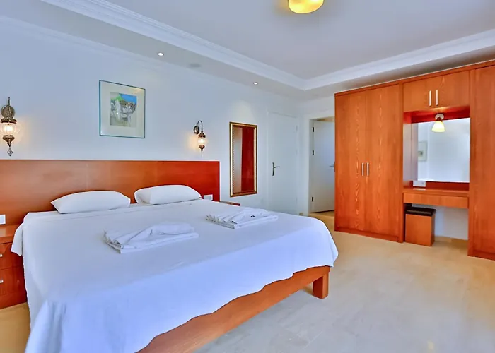 Luxury Close To The *