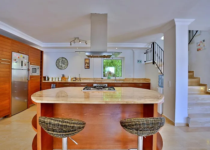 Luxury Close To The *