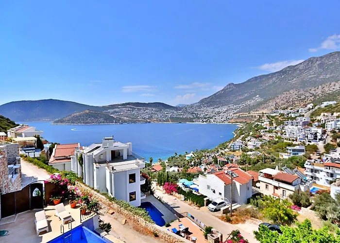 Luxury Close To The 别墅