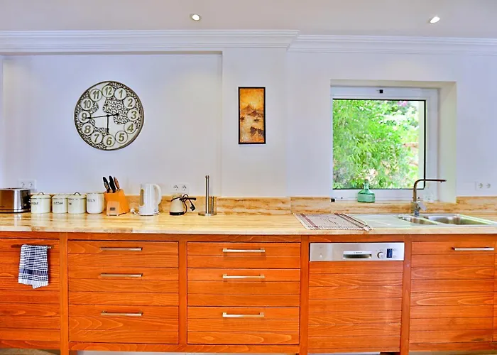 Luxury Close To The *