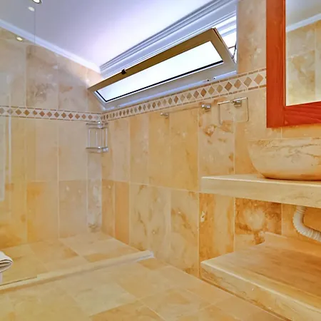 Villa Luxury Close To The *
