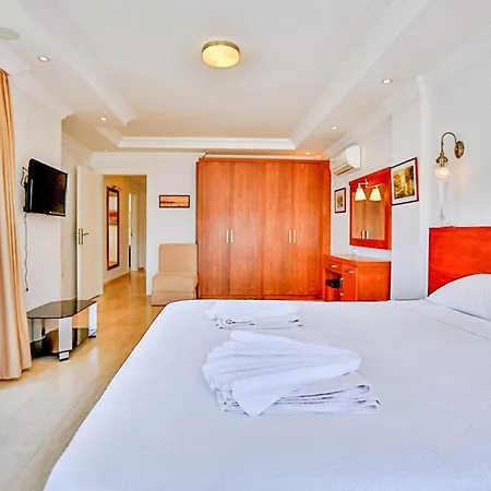 Villa Luxury Close To The *