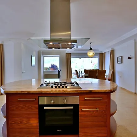 Villa Luxury Close To The *